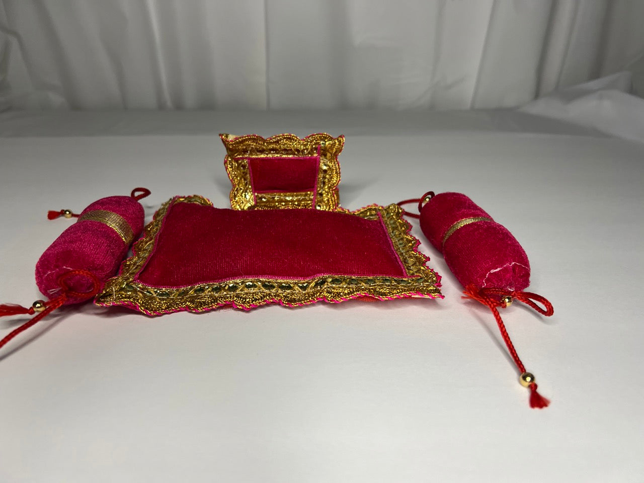 ladoo gopal aasan pink