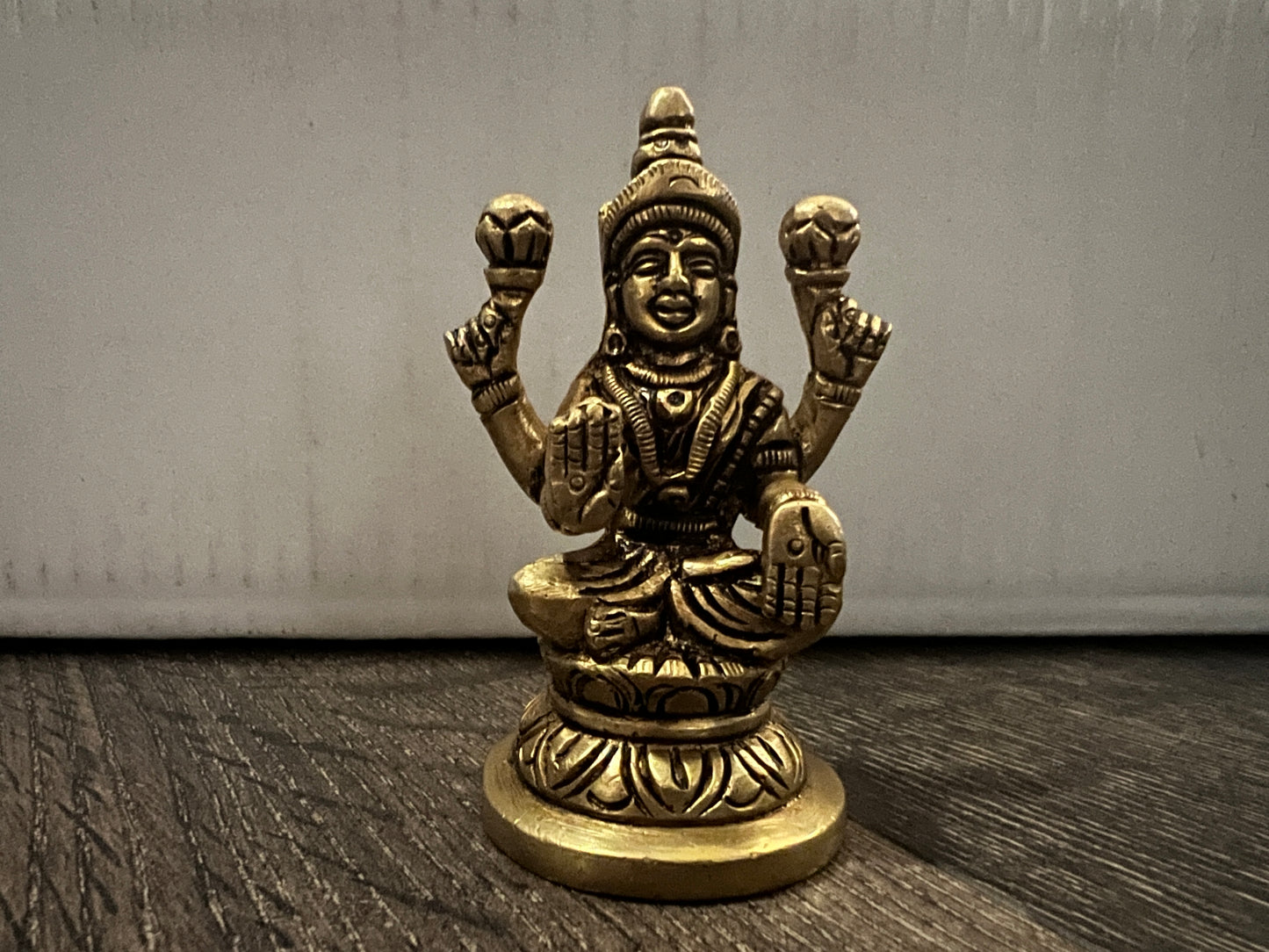 Brass Laxmi Statue | 9 cm Brass Laxmi Culture Religious Home Decor | Good Luck Gift For New Begining and New Success | God Statue Wealth Sculpture