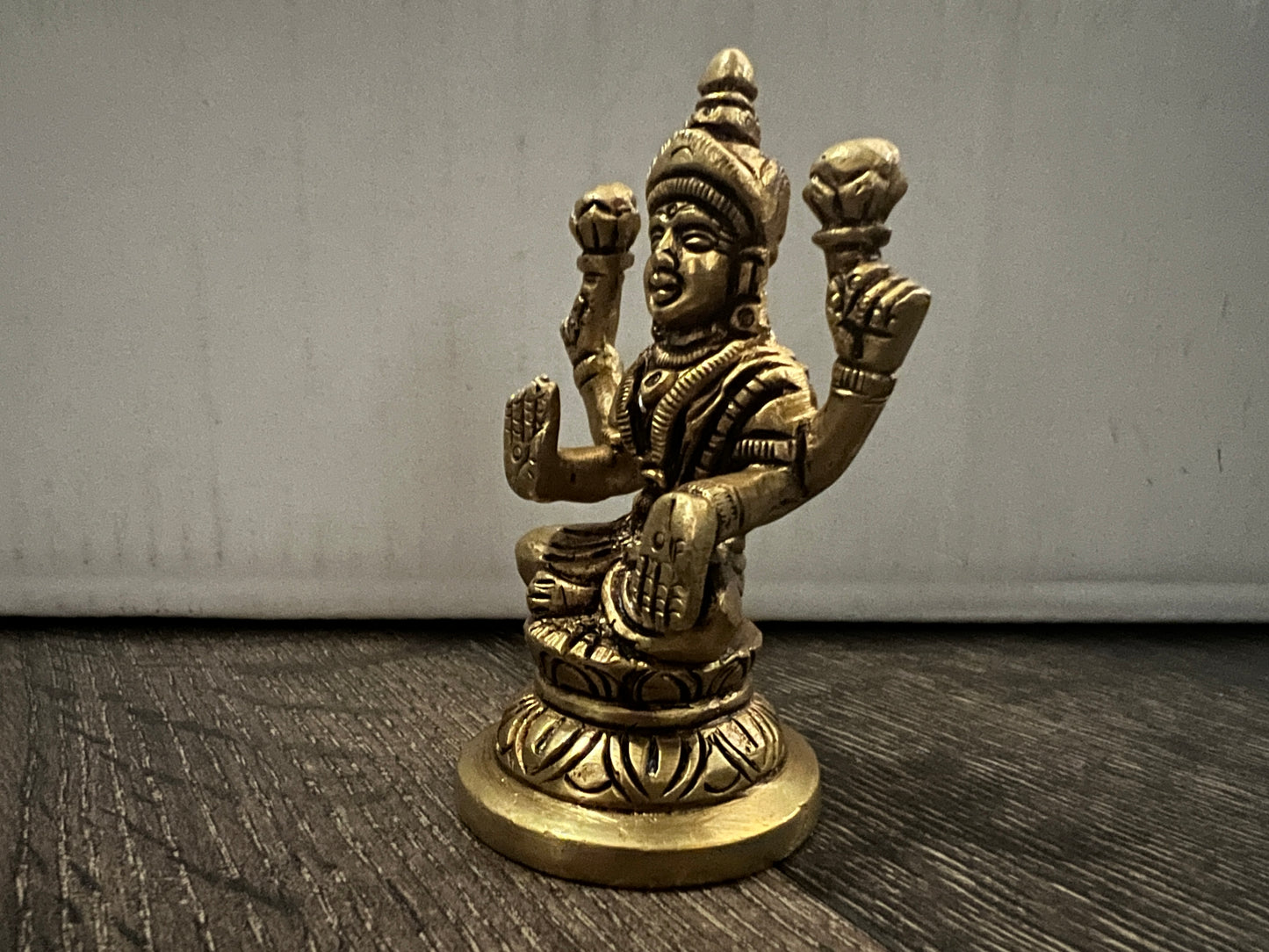 Brass Laxmi Statue | 9 cm Brass Laxmi Culture Religious Home Decor | Good Luck Gift For New Begining and New Success | God Statue Wealth Sculpture