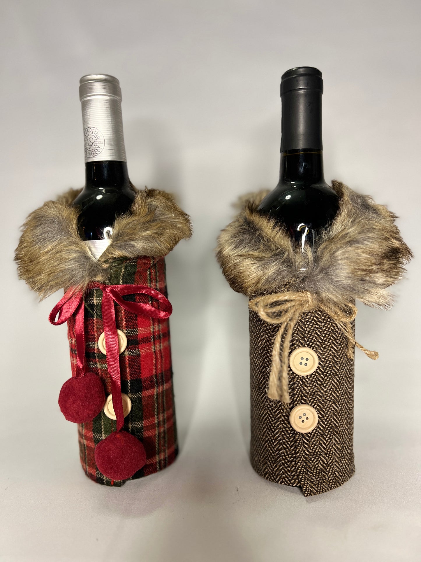 Christmas Sweater Wine Bottle Covers | Plaid Wine / Linen Wine Bottle Dress with Faux Fur Collar and Button Coat Design