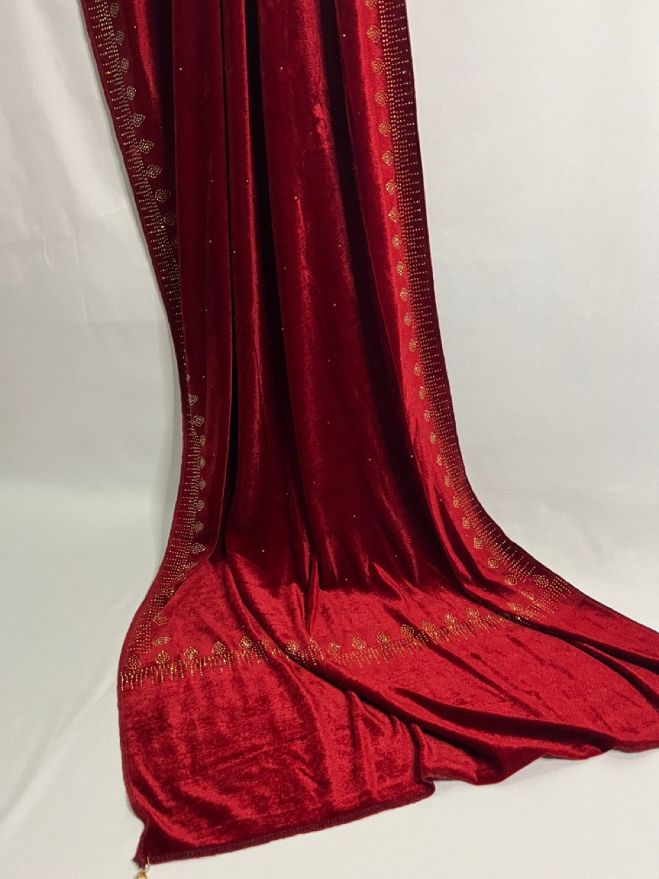 Women Soft Velvet Stole, Dupatta/Shawl, Embllished With Shimmery Crystal Work